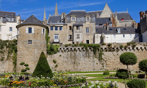 Investissement locatif à Vannes : optimiser son rendement dans une ville attractive