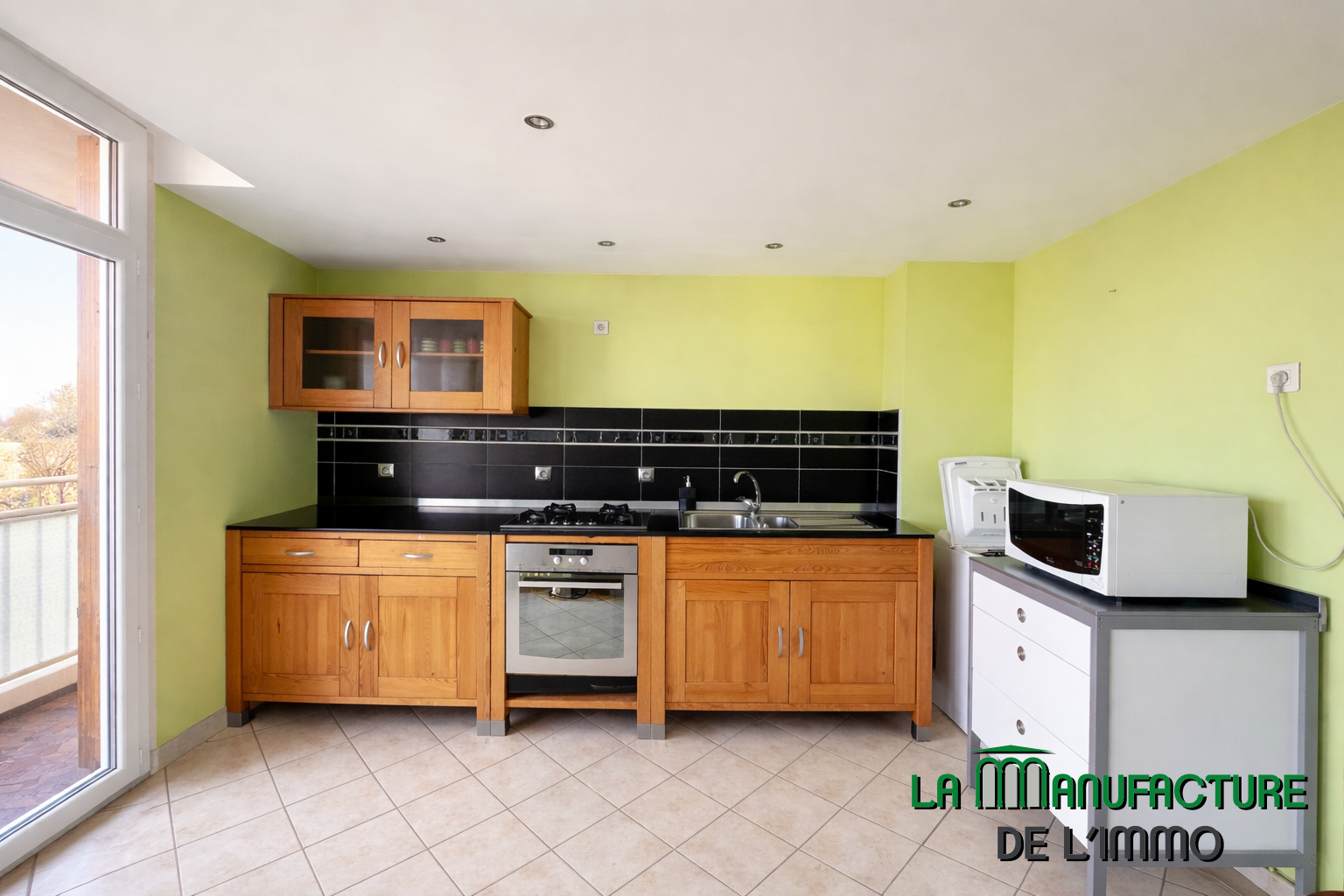 Cuisine ouverte équipée