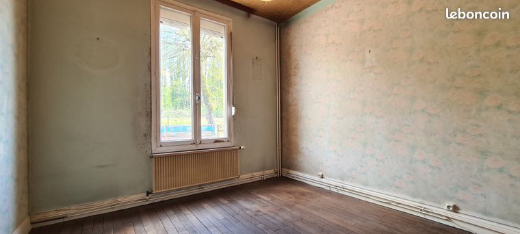 Chambre étage immeuble Verdun