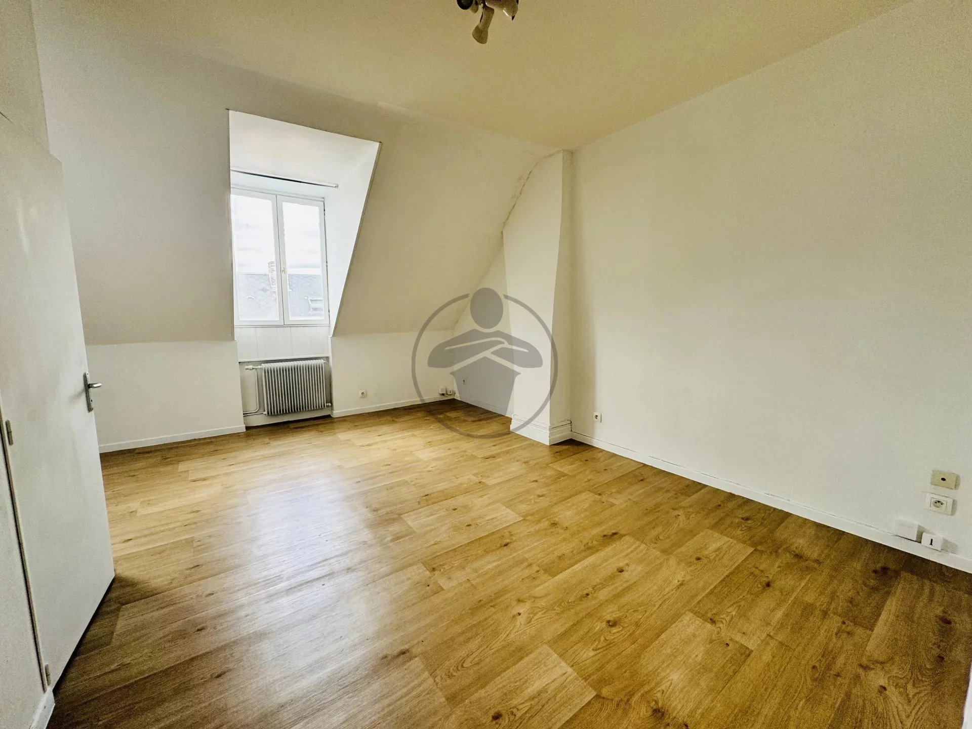 Chambre T2 immeuble rapport