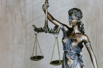 Comment acheter un bien immobilier aux enchères en 2026 ?