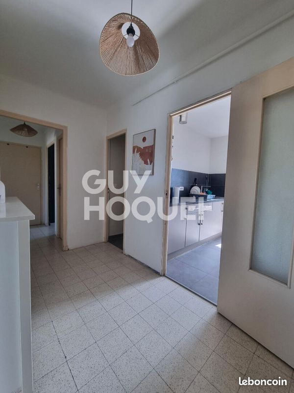 Entrée appartement T4 sol granito Avignon