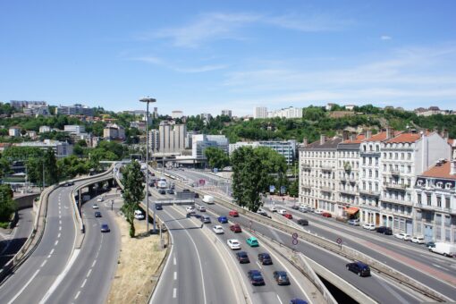 Combien coûte un achat immobilier en Auvergne-Rhône-Alpes en 2026 ?