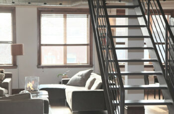 Bois, PVC ou alu : quel matériau de fenêtre pour un bien locatif ?