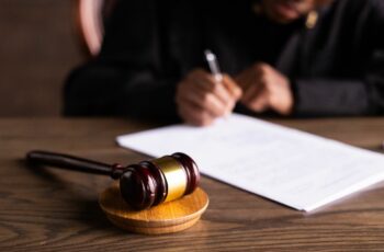 Nuisances sonores dissimulées : la Cour de cassation annule une vente immobilière à 1,18 million d&rsquo;euros