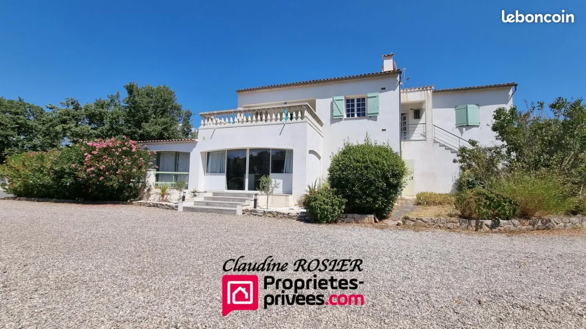 Balcon T2 immeuble Tarascon