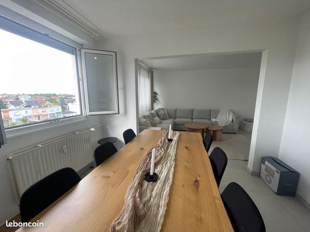 Salle à manger avec vue panoramique