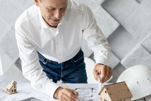 Comment trouver le bon constructeur de maisons à Poitiers pour investir ?